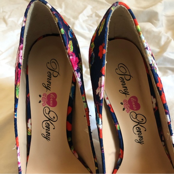 PENNY LOVES KENNY Floral Pumps (US 7.5M) - Picture 13 of 13